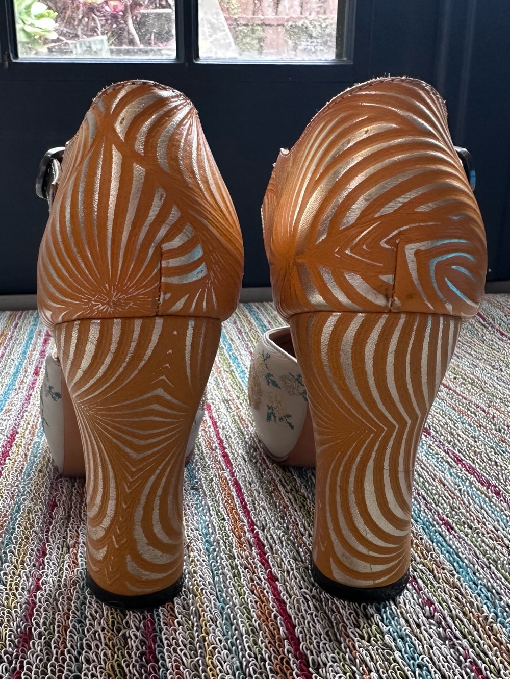 SOLD!! Fluevog NEARLY NEW W BOX Miracles Flora embroidered MJ platform heel-8 - Picture 6 of 16